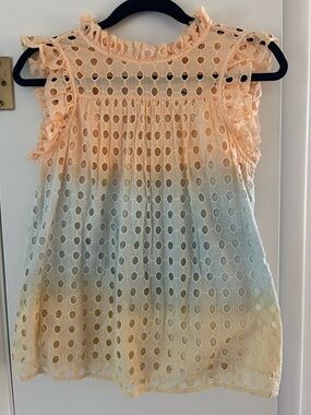 Women’s Sleeveless Eyelet Ruffle Tank Top — Peach Gradient